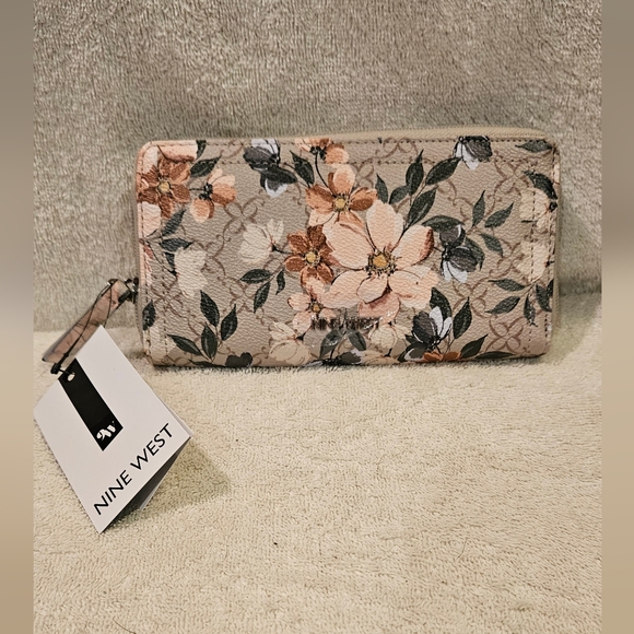 Nine West Handbags - NINE WEST WALLET